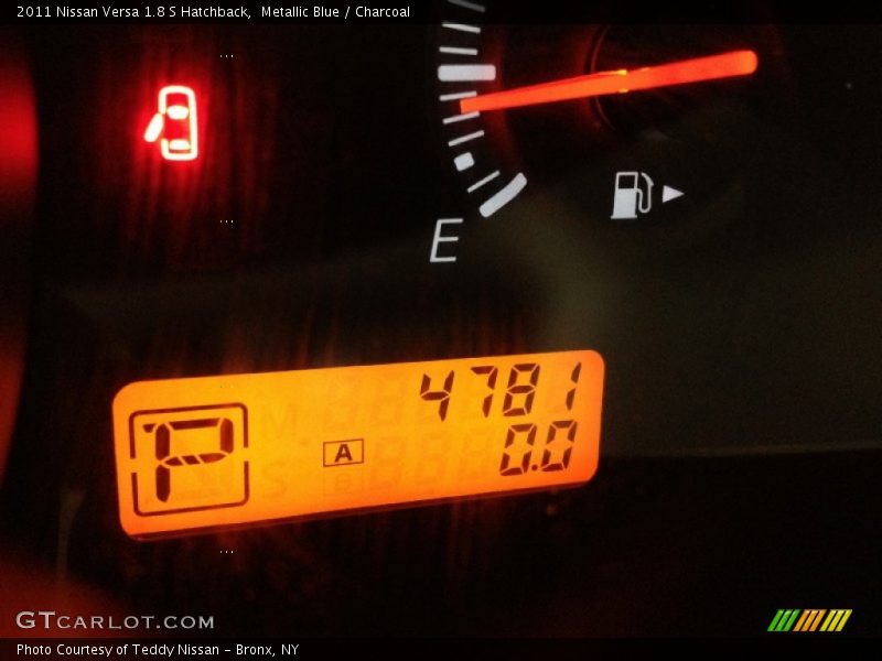 Metallic Blue / Charcoal 2011 Nissan Versa 1.8 S Hatchback