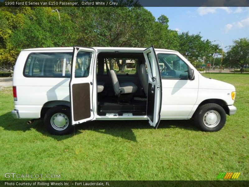 Oxford White / Grey 1998 Ford E Series Van E150 Passenger
