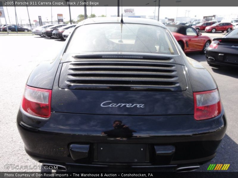 Black / Sand Beige 2005 Porsche 911 Carrera Coupe