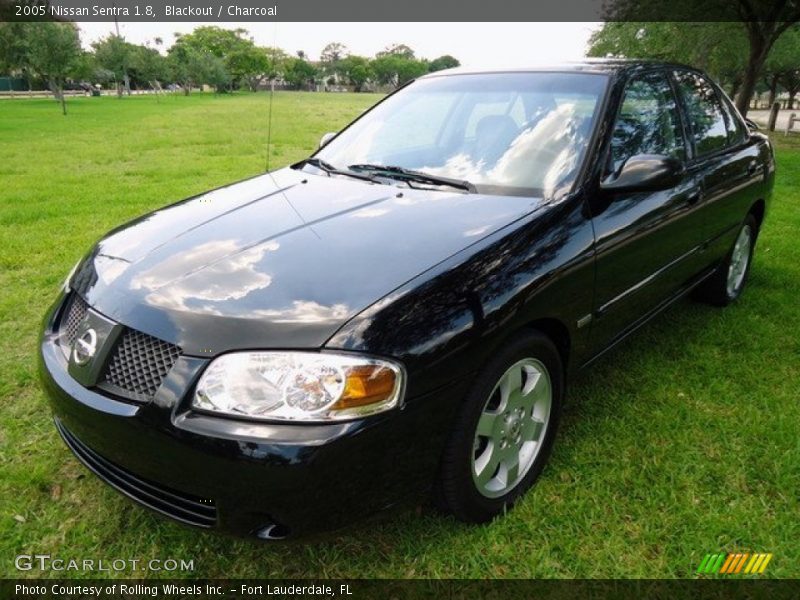 Blackout / Charcoal 2005 Nissan Sentra 1.8