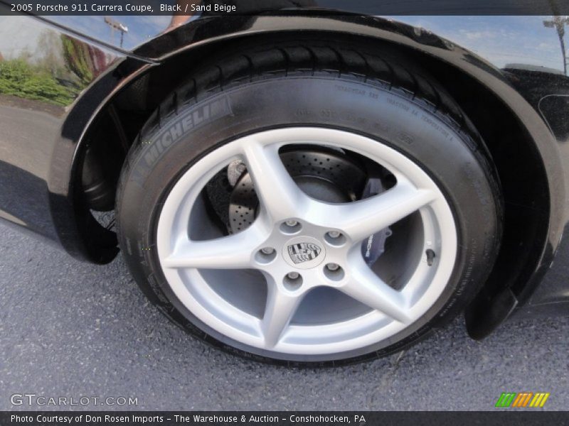 Black / Sand Beige 2005 Porsche 911 Carrera Coupe