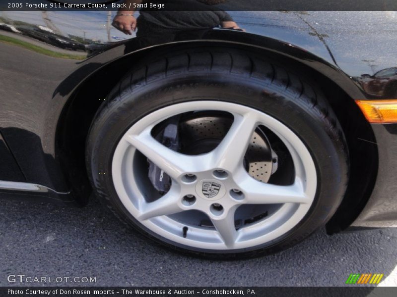 Black / Sand Beige 2005 Porsche 911 Carrera Coupe
