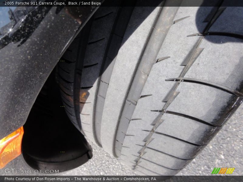 Black / Sand Beige 2005 Porsche 911 Carrera Coupe