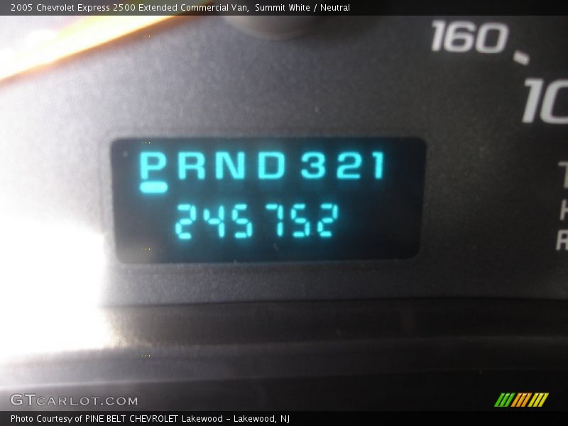 Summit White / Neutral 2005 Chevrolet Express 2500 Extended Commercial Van