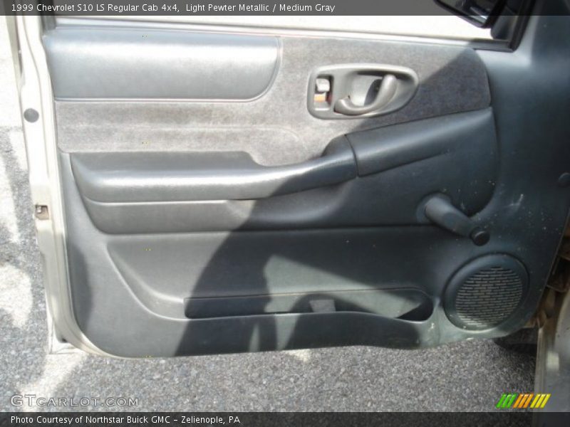 Light Pewter Metallic / Medium Gray 1999 Chevrolet S10 LS Regular Cab 4x4