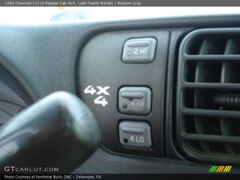 Light Pewter Metallic / Medium Gray 1999 Chevrolet S10 LS Regular Cab 4x4