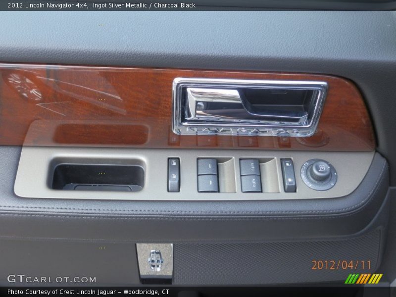 Ingot Silver Metallic / Charcoal Black 2012 Lincoln Navigator 4x4