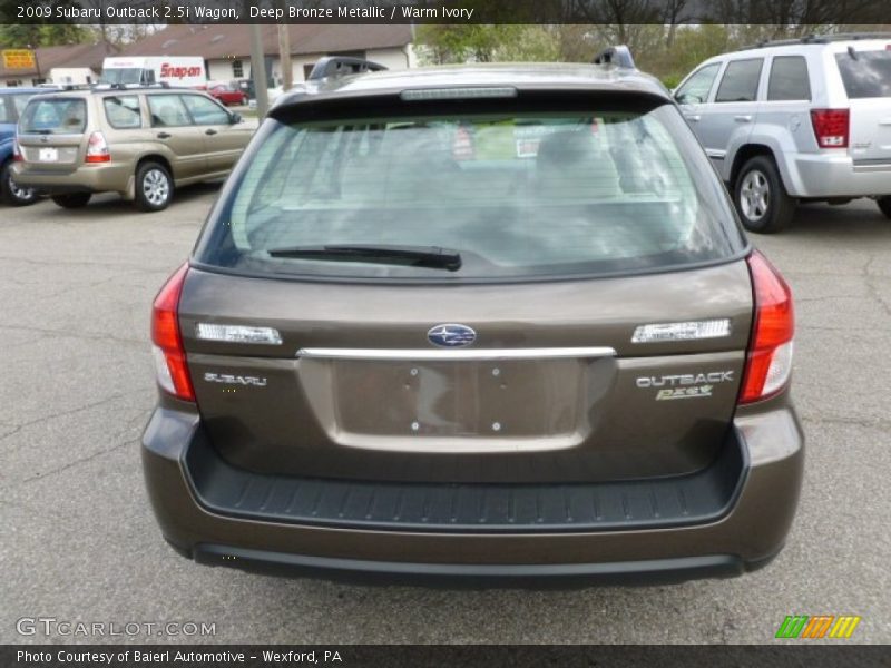 Deep Bronze Metallic / Warm Ivory 2009 Subaru Outback 2.5i Wagon