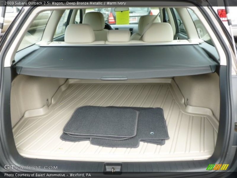 Deep Bronze Metallic / Warm Ivory 2009 Subaru Outback 2.5i Wagon