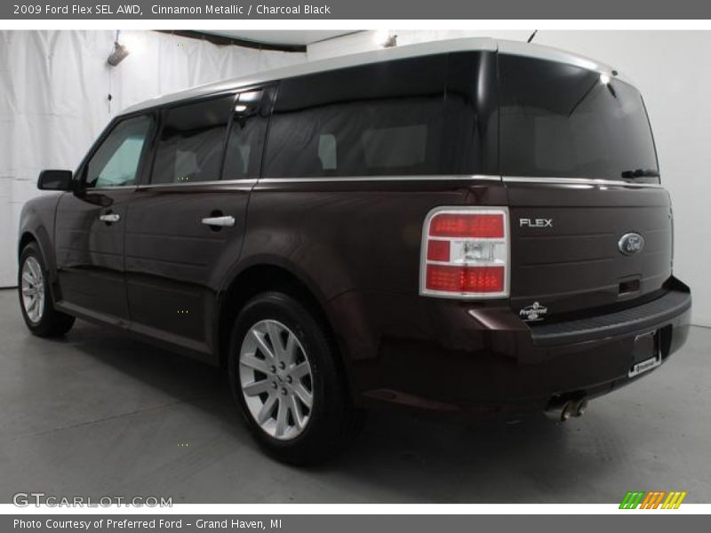 Cinnamon Metallic / Charcoal Black 2009 Ford Flex SEL AWD