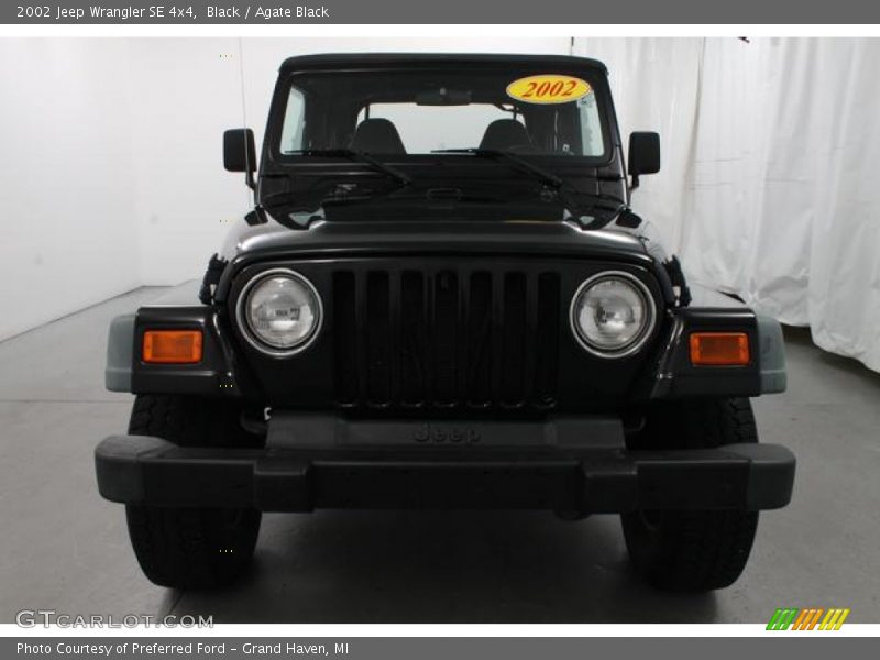Black / Agate Black 2002 Jeep Wrangler SE 4x4