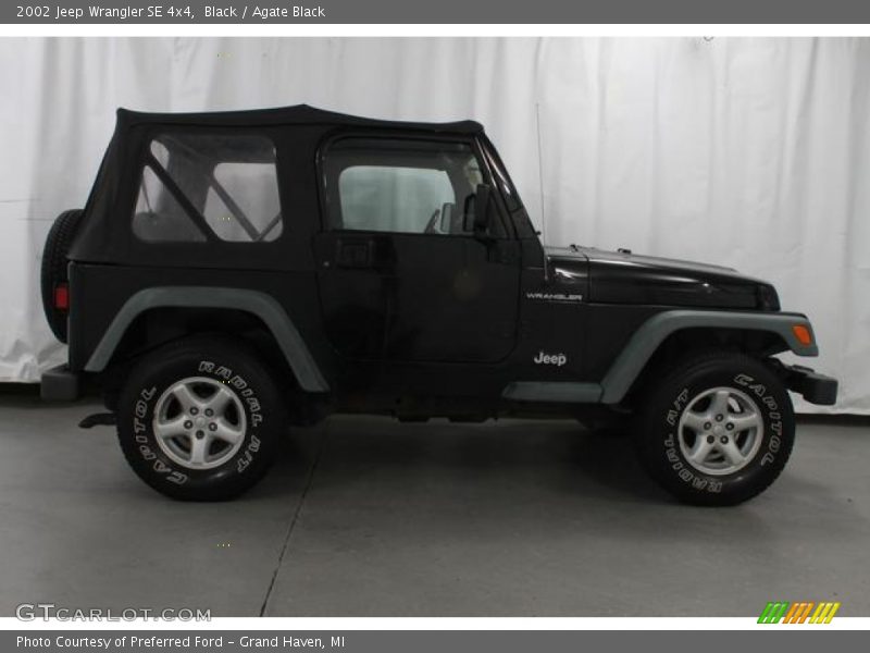 Black / Agate Black 2002 Jeep Wrangler SE 4x4