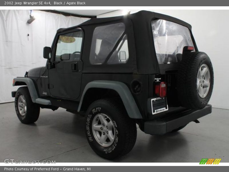 Black / Agate Black 2002 Jeep Wrangler SE 4x4