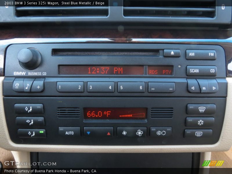 Controls of 2003 3 Series 325i Wagon