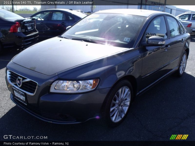 Titanium Grey Metallic / Off Black Leather 2011 Volvo S40 T5