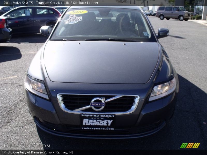 Titanium Grey Metallic / Off Black Leather 2011 Volvo S40 T5