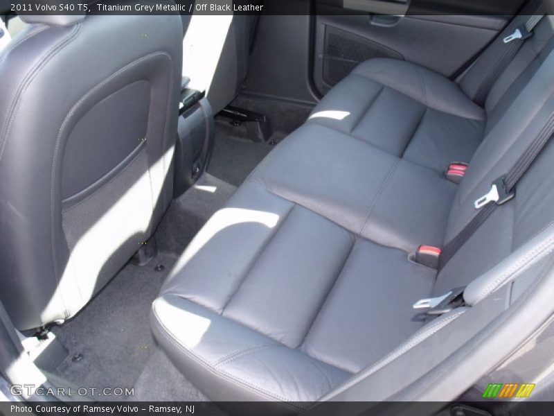 Titanium Grey Metallic / Off Black Leather 2011 Volvo S40 T5