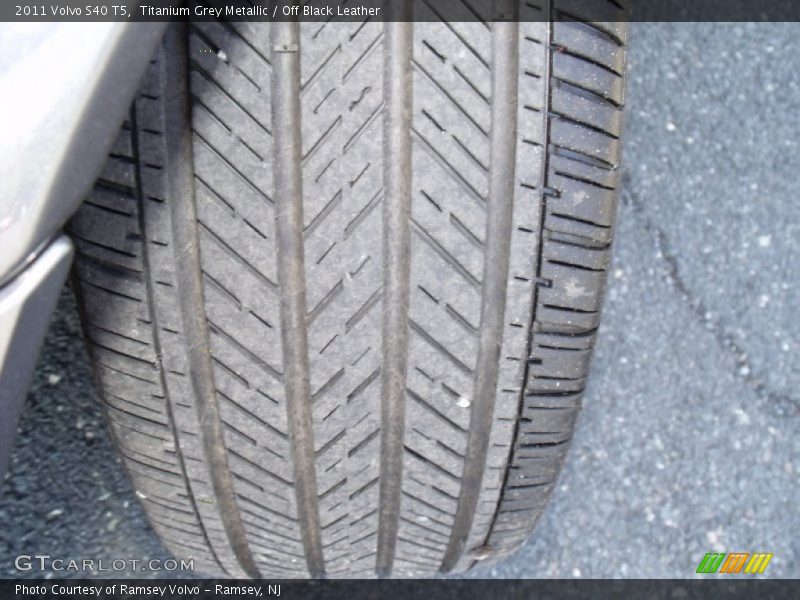 Titanium Grey Metallic / Off Black Leather 2011 Volvo S40 T5