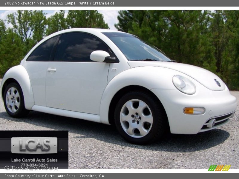 White / Cream Beige 2002 Volkswagen New Beetle GLS Coupe