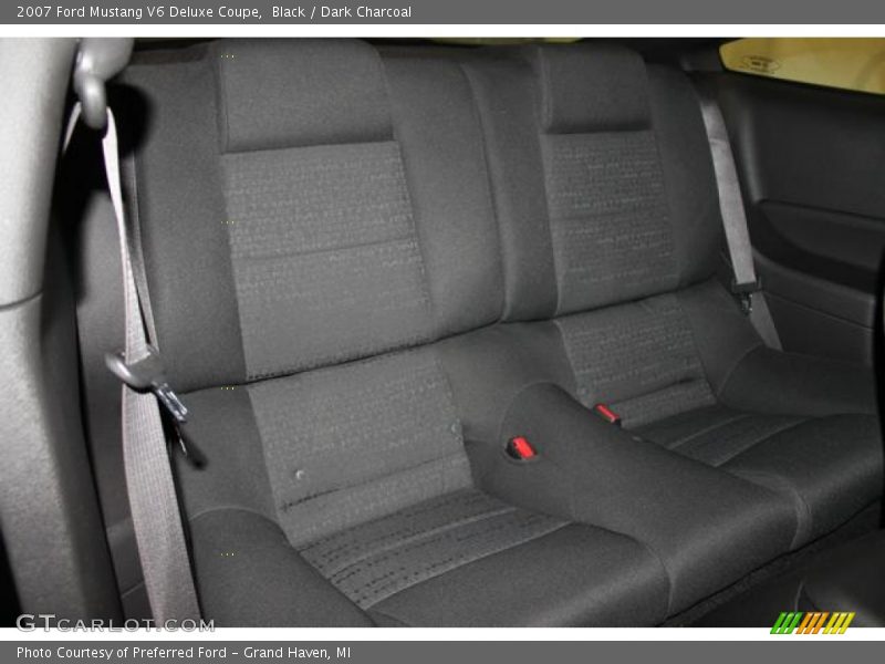 Black / Dark Charcoal 2007 Ford Mustang V6 Deluxe Coupe