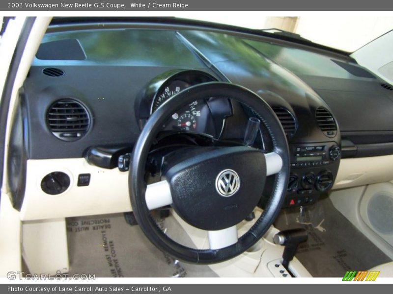 White / Cream Beige 2002 Volkswagen New Beetle GLS Coupe