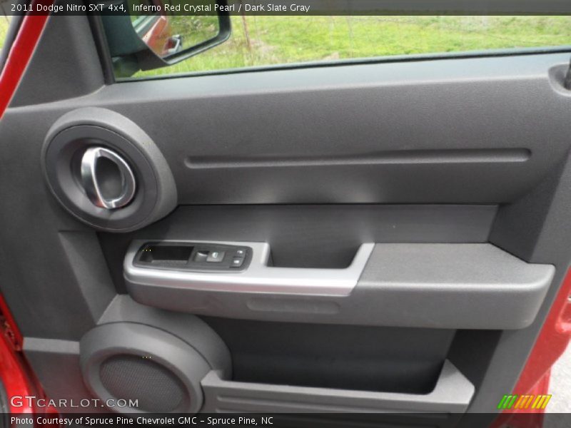 Inferno Red Crystal Pearl / Dark Slate Gray 2011 Dodge Nitro SXT 4x4