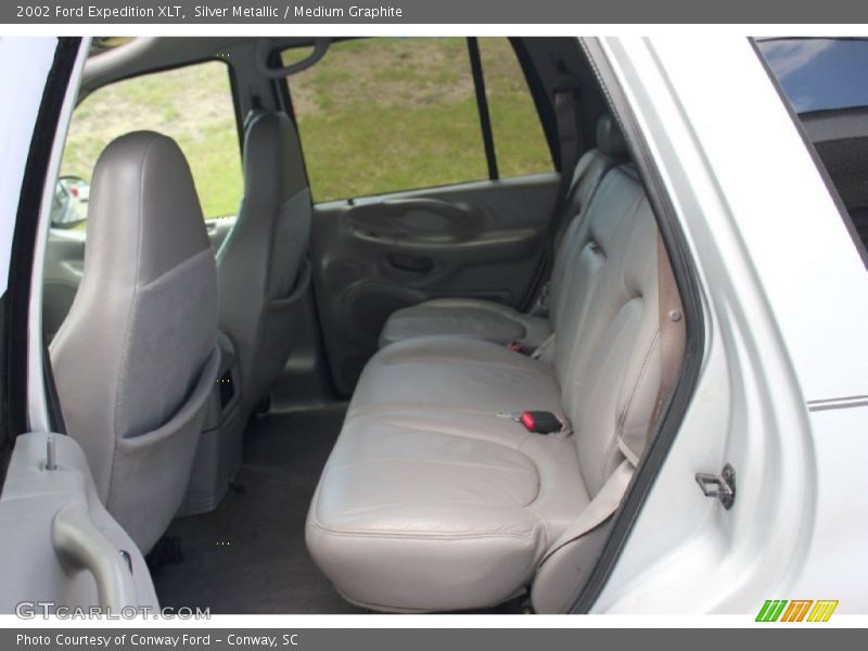 Silver Metallic / Medium Graphite 2002 Ford Expedition XLT