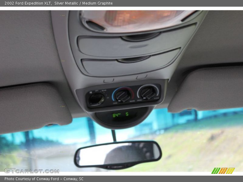 Silver Metallic / Medium Graphite 2002 Ford Expedition XLT