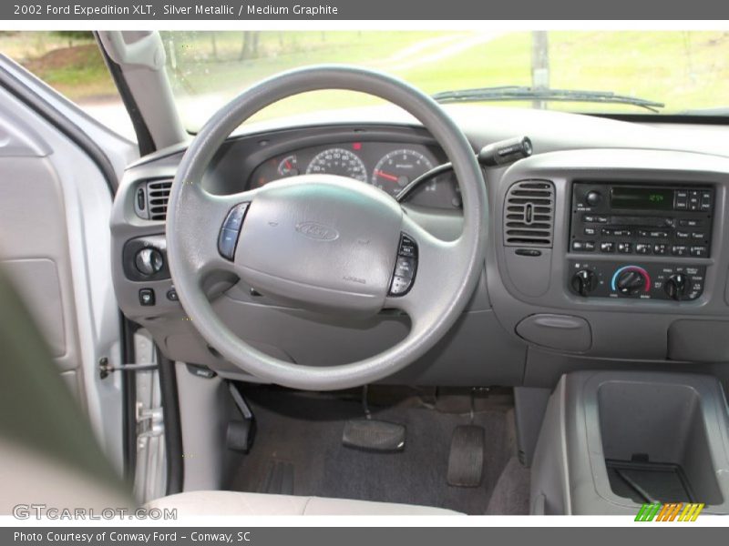 Silver Metallic / Medium Graphite 2002 Ford Expedition XLT