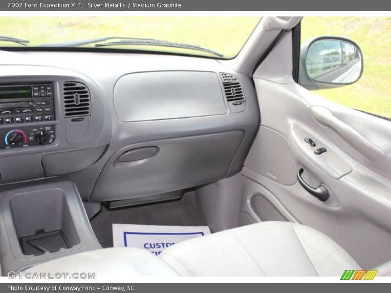 Silver Metallic / Medium Graphite 2002 Ford Expedition XLT
