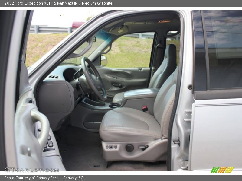 Silver Metallic / Medium Graphite 2002 Ford Expedition XLT