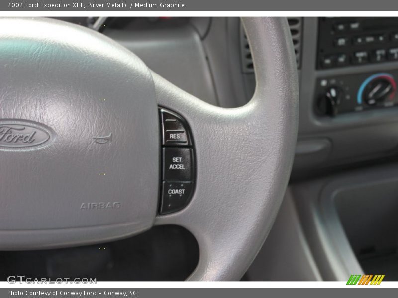 Silver Metallic / Medium Graphite 2002 Ford Expedition XLT