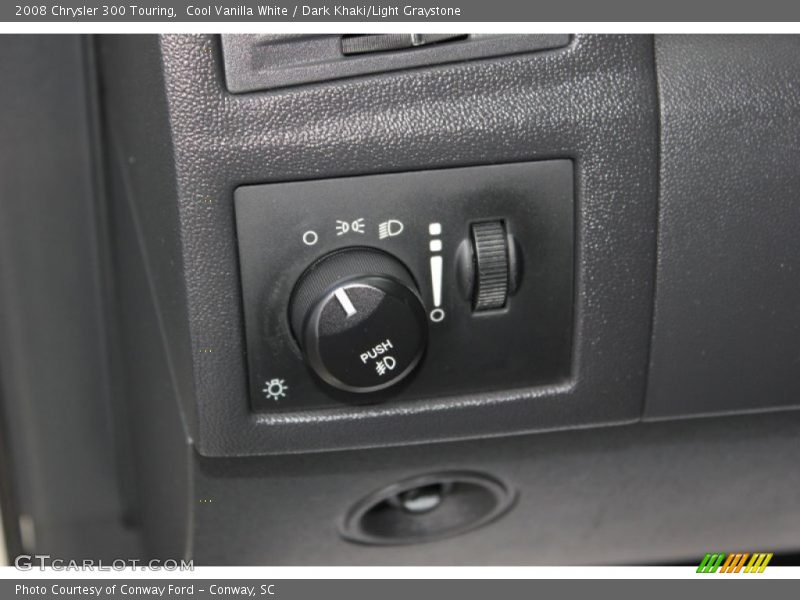 Cool Vanilla White / Dark Khaki/Light Graystone 2008 Chrysler 300 Touring