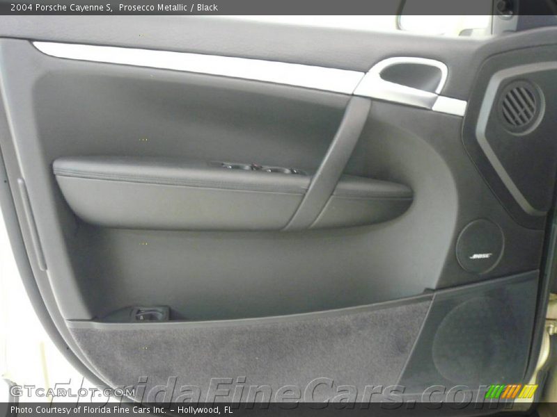 Prosecco Metallic / Black 2004 Porsche Cayenne S