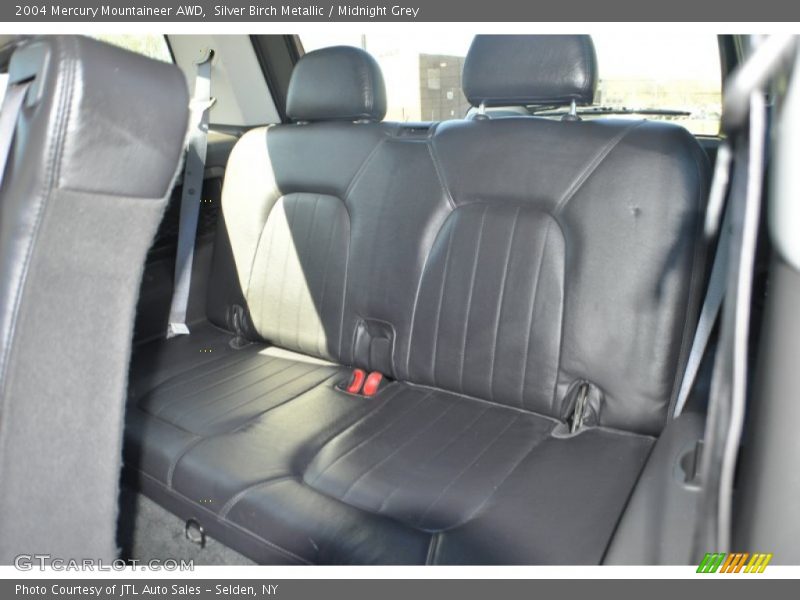 Silver Birch Metallic / Midnight Grey 2004 Mercury Mountaineer AWD