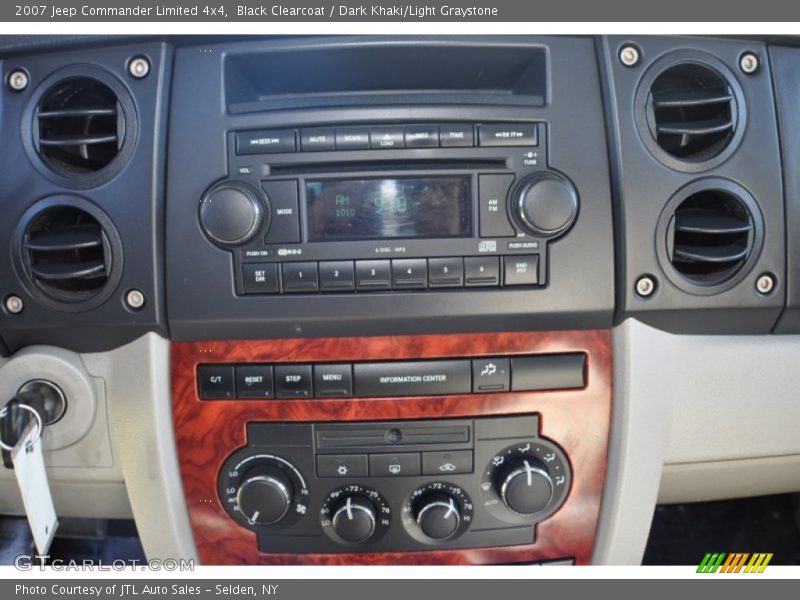 Black Clearcoat / Dark Khaki/Light Graystone 2007 Jeep Commander Limited 4x4
