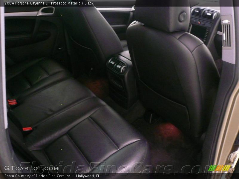 Prosecco Metallic / Black 2004 Porsche Cayenne S