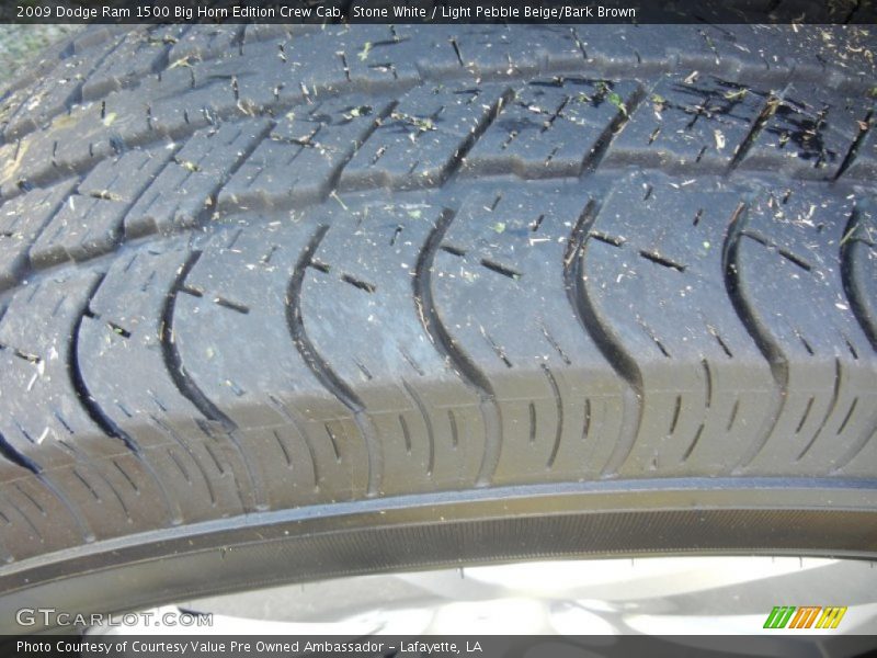 Stone White / Light Pebble Beige/Bark Brown 2009 Dodge Ram 1500 Big Horn Edition Crew Cab