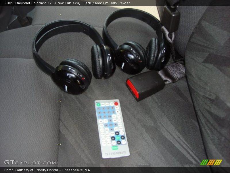 Black / Medium Dark Pewter 2005 Chevrolet Colorado Z71 Crew Cab 4x4