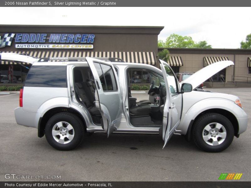 Silver Lightning Metallic / Graphite 2006 Nissan Pathfinder S