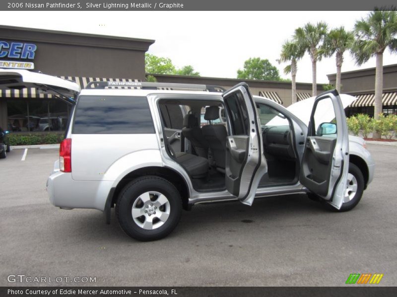 Silver Lightning Metallic / Graphite 2006 Nissan Pathfinder S