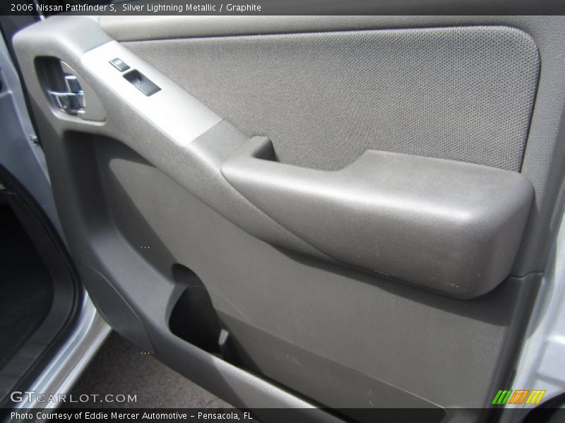 Silver Lightning Metallic / Graphite 2006 Nissan Pathfinder S