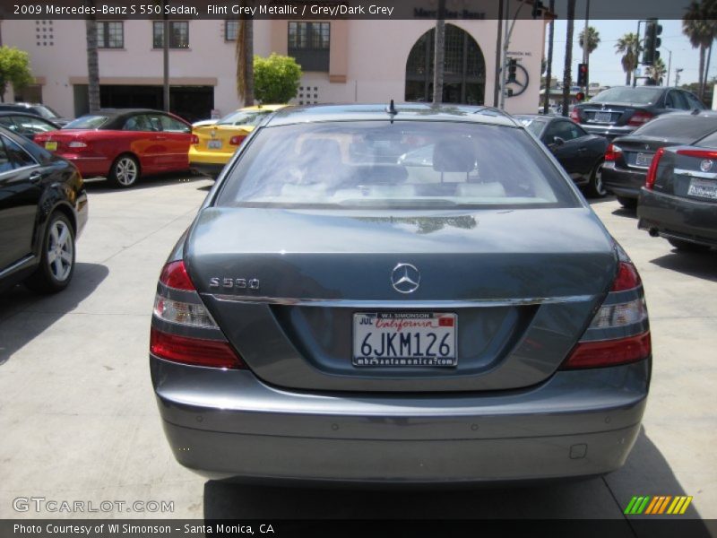 Flint Grey Metallic / Grey/Dark Grey 2009 Mercedes-Benz S 550 Sedan