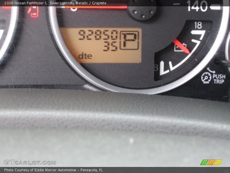 Silver Lightning Metallic / Graphite 2006 Nissan Pathfinder S