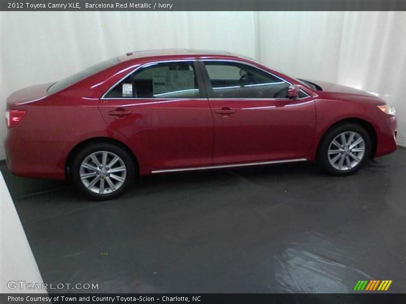 Barcelona Red Metallic / Ivory 2012 Toyota Camry XLE
