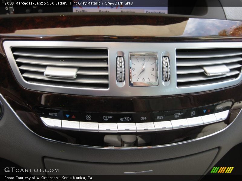Flint Grey Metallic / Grey/Dark Grey 2009 Mercedes-Benz S 550 Sedan