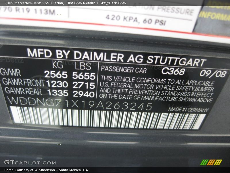 Flint Grey Metallic / Grey/Dark Grey 2009 Mercedes-Benz S 550 Sedan
