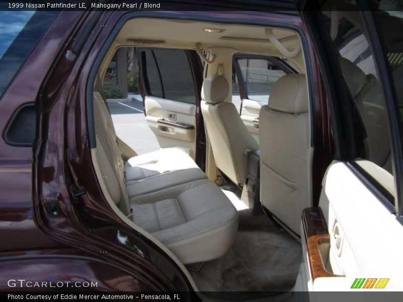  1999 Pathfinder LE Blond Interior