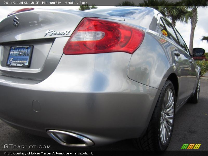 Platinum Silver Metallic / Black 2011 Suzuki Kizashi SE