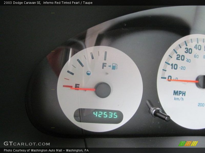 Inferno Red Tinted Pearl / Taupe 2003 Dodge Caravan SE